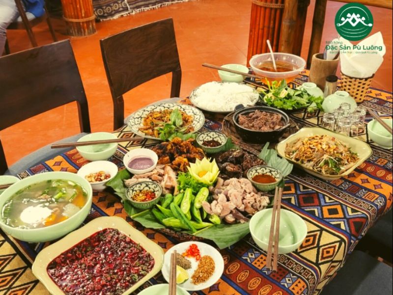 Đặt ăn theo set giúp đoàn tiết kiệm chi phí và kiểm soát chất lượng tốt nhất.