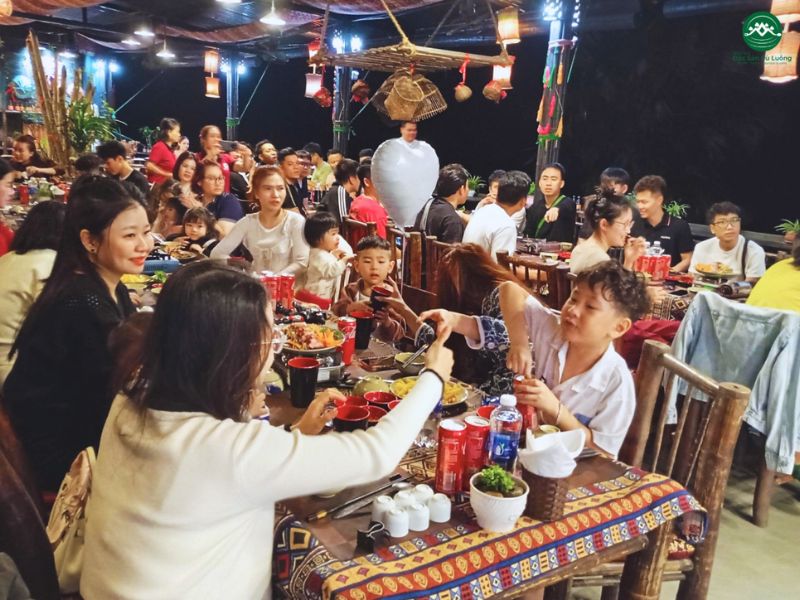 Thưởng thức "mỹ vị đại ngàn" tại Nhà hàng Đặc sản Pù Luông.